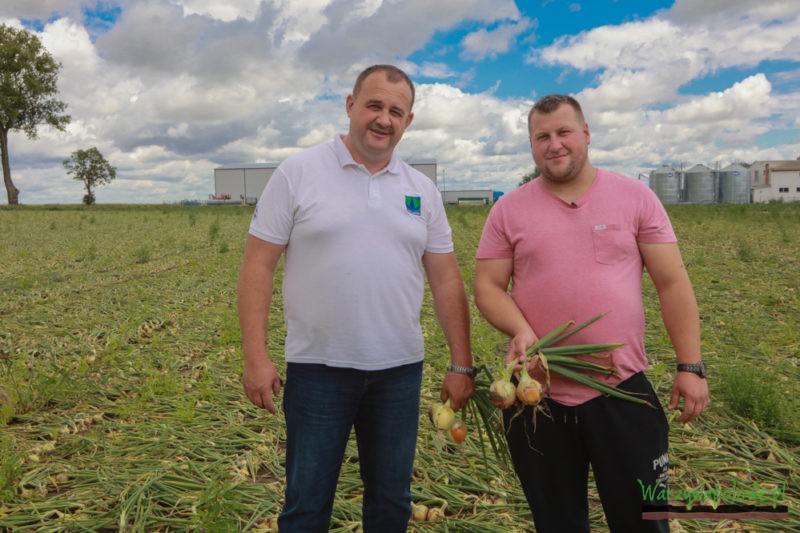 Damian Zieliński (z prawej) i Daniel Babijn z firmy Mularski