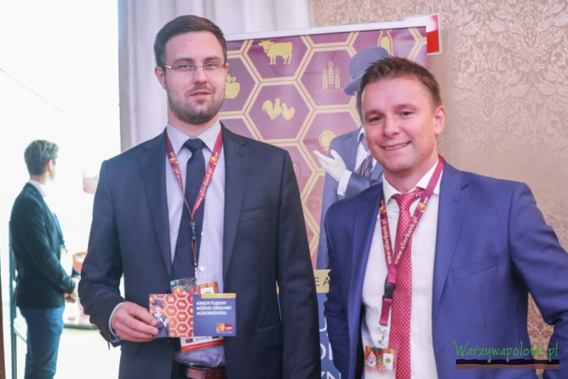 Adam Siemiński (z prawej) i Konrad Grądzki zachęcali do korzystania z oferty finansowej Alior Banku