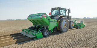 Nowoczesna sadzarka do ziemniaków zintegrowana z kombajnem