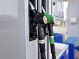 Paliwa tanieją, ale nie na stacjach!