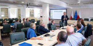 Rozmowy o warunkach pomocy rolnikom poszkodowanym w wyniku wiosennych przymrozków i gradobicia