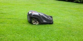 Robot koszący czy klasyczna kosiarka do trawy? Porównanie kosztów i wygody w 2026 roku